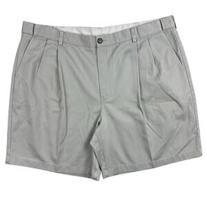 L.L. Bean comfort waist shorts men’s 44 inseam 8” beige pleated front